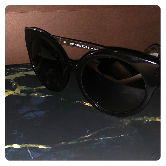 Michael Kors sunglasses - Picture 1 of 3